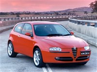 ALFA ROMEO 147 на дороге