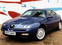 ALFA romeo GTV вид спереди