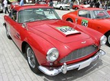 ASTON MARTIN DB4 (автомобиль 1961 года выпуска)