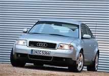 Audi A6 вид спереди