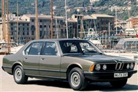 BMW (BMW 733i)