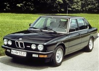 BMW (BMW M5)