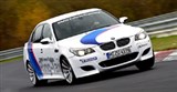 BMW M (М5 участвует в гонках)