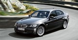 BMW 3 серия (седан 2005 на дороге)