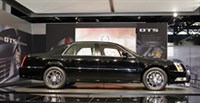 Cadillac DTS (на выставке, вид сбоку)
