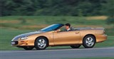 Chevrolet USA Camaro кабриолет на дороге