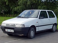 Fiat Uno (вид сбоку)