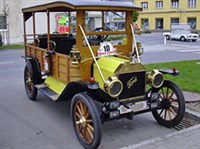 Ford T (вид спереди и сбоку)