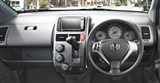 Honda Mobilio Spike (приборная панель)