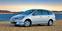 Honda Stream (вид сбоку)