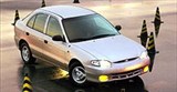 Hyundai Accent с включенными противотуманными фарами