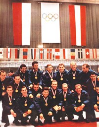 IX ЗИМНИЕ ОЛИМПИЙСКИЕ ИГРЫ (сборная СССР по хоккею) [спорт]