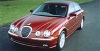 Jaguar S-type (вид спереди)