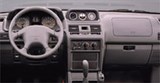 Mitsubishi Pajero рабочее место водителя