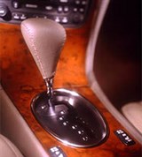 Oldsmobile Aurora рычаг управления КП