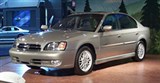 Subaru Legacy (2000, седан, вид спереди)