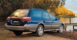 Subaru Outback (2001, вид сзади)