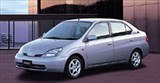 Toyota Prius вид спереди сбоку