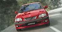 Toyota Avensis вид спереди